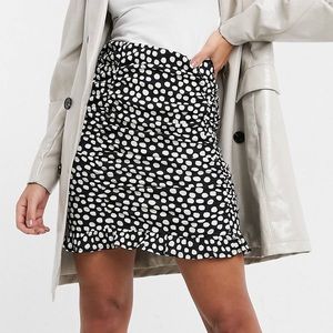 new look ruched mini skirt in polka dots